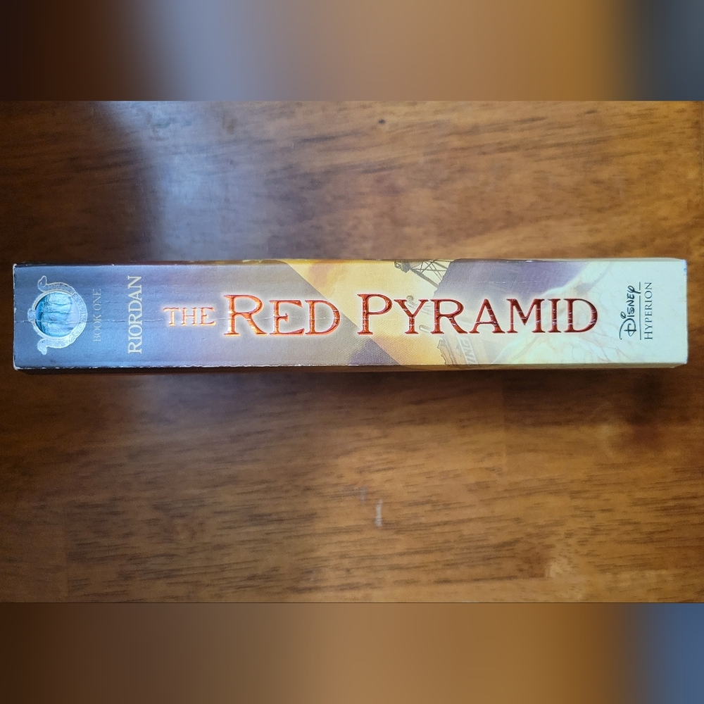 The Red Pyramid by Rick Riordan - Picture 2 of 3